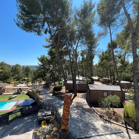 キャンプ場 Youcamp Village - Marseille Provence オーバーニュ