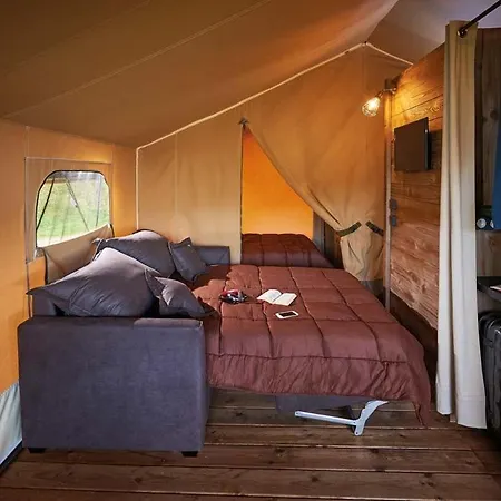 キャンプ場 Youcamp Village - Marseille Provence オーバーニュ