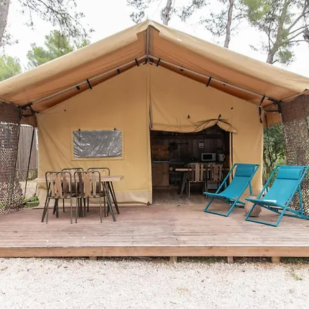 Youcamp Village - Marseille Provence 3*