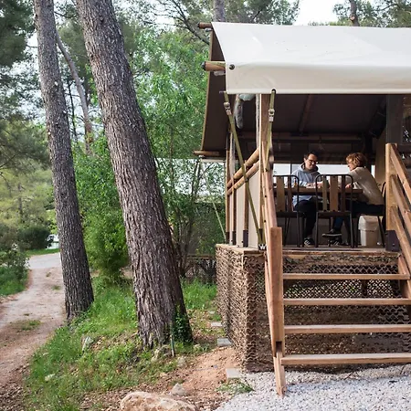 Du Garlaban 3* Aubagne